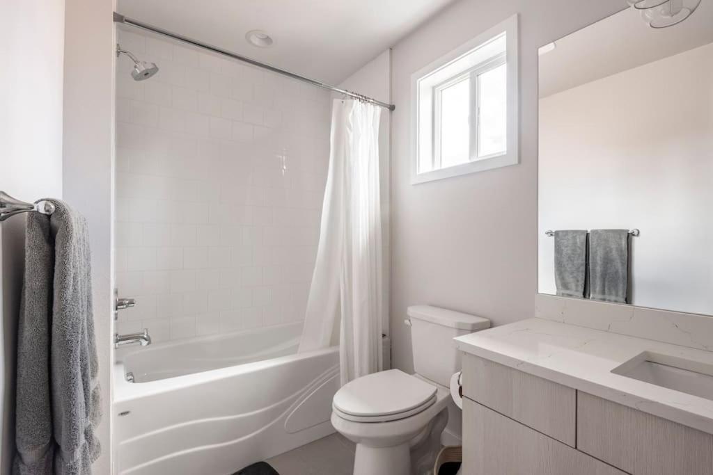 Comfy Family Home, Walkable Neighborhood + Patio! Portland Luaran gambar