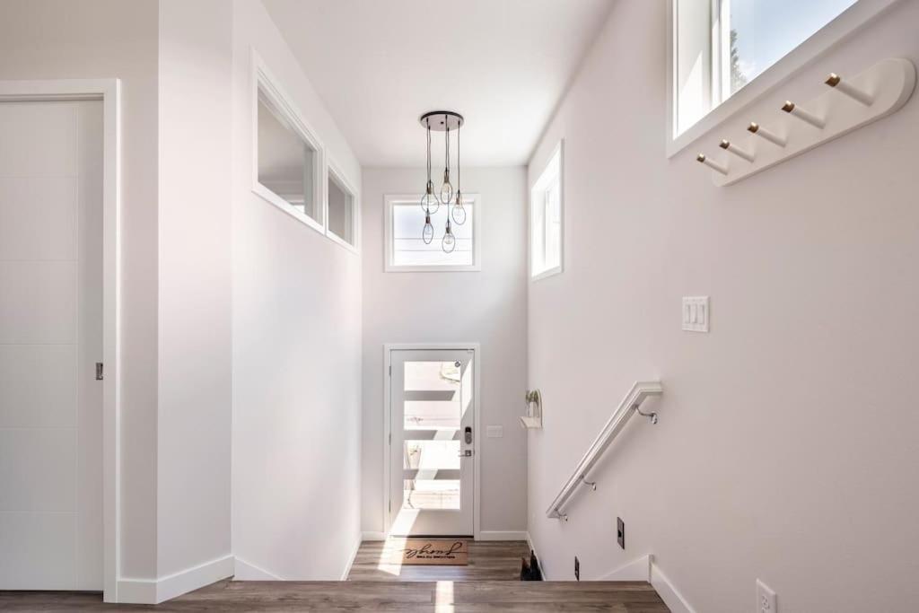 Comfy Family Home, Walkable Neighborhood + Patio! Portland Luaran gambar