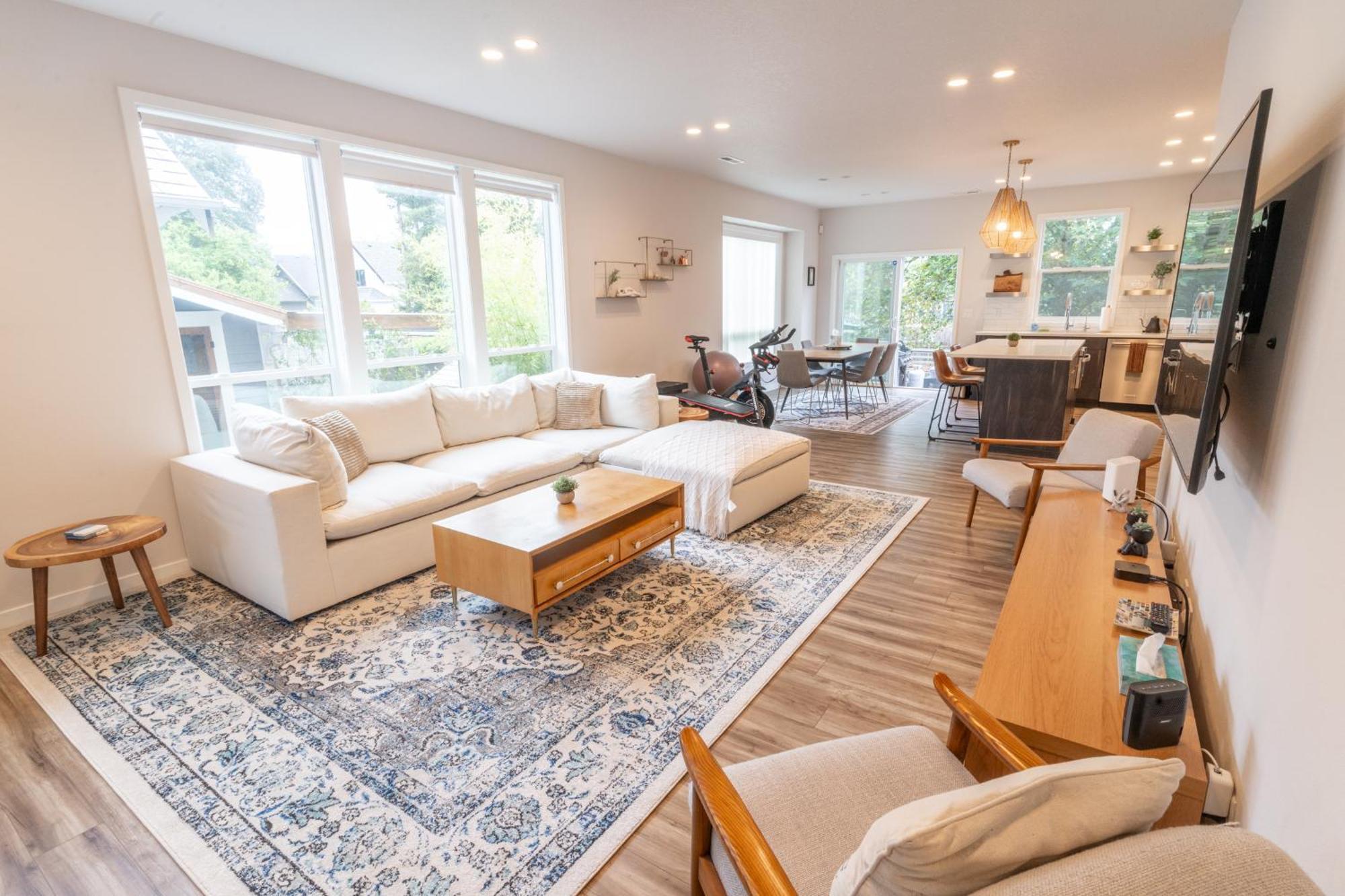 Comfy Family Home, Walkable Neighborhood + Patio! Portland Luaran gambar