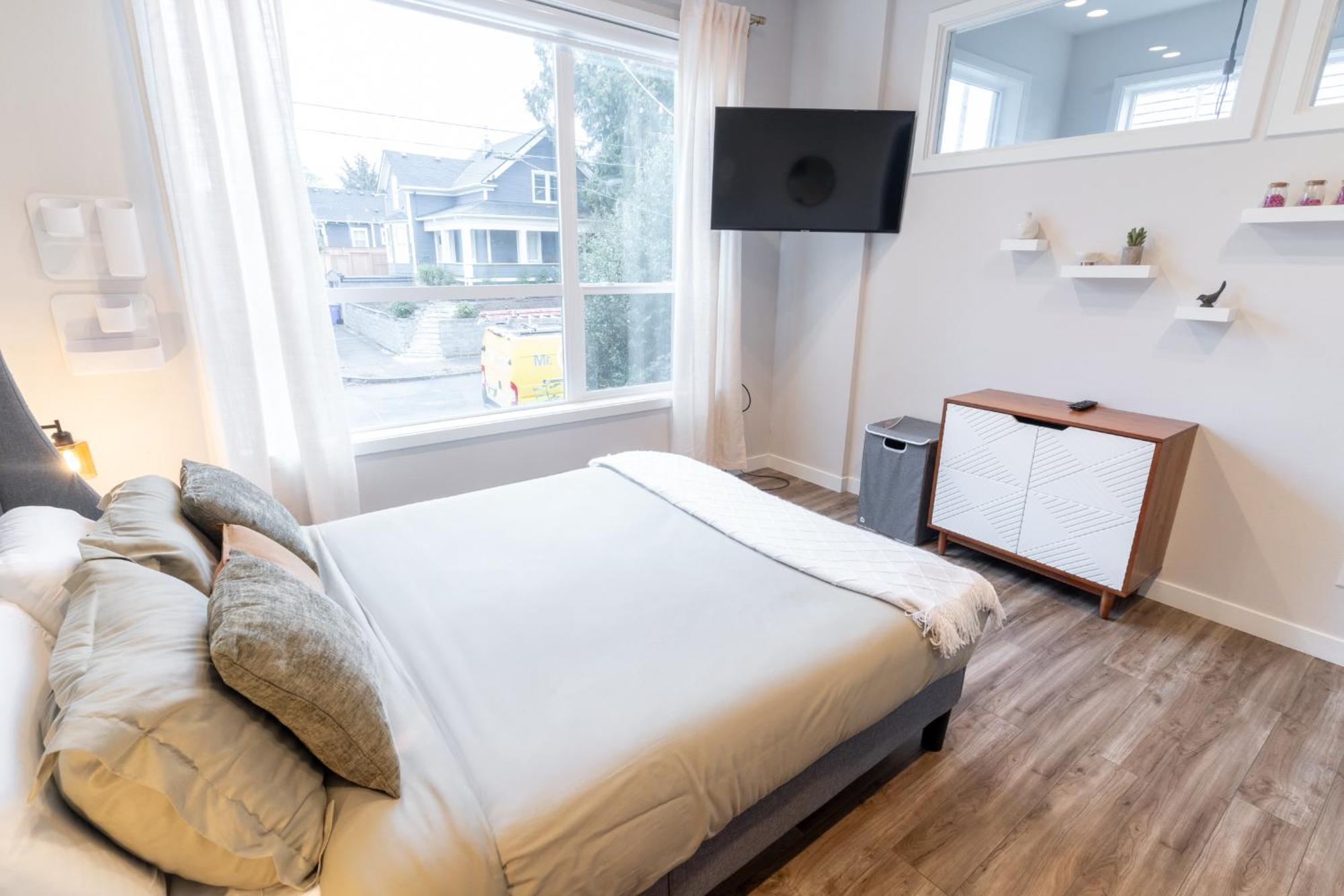 Comfy Family Home, Walkable Neighborhood + Patio! Portland Luaran gambar