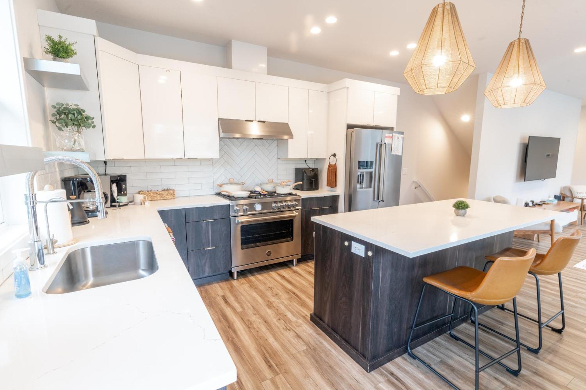 Comfy Family Home, Walkable Neighborhood + Patio! Portland Luaran gambar